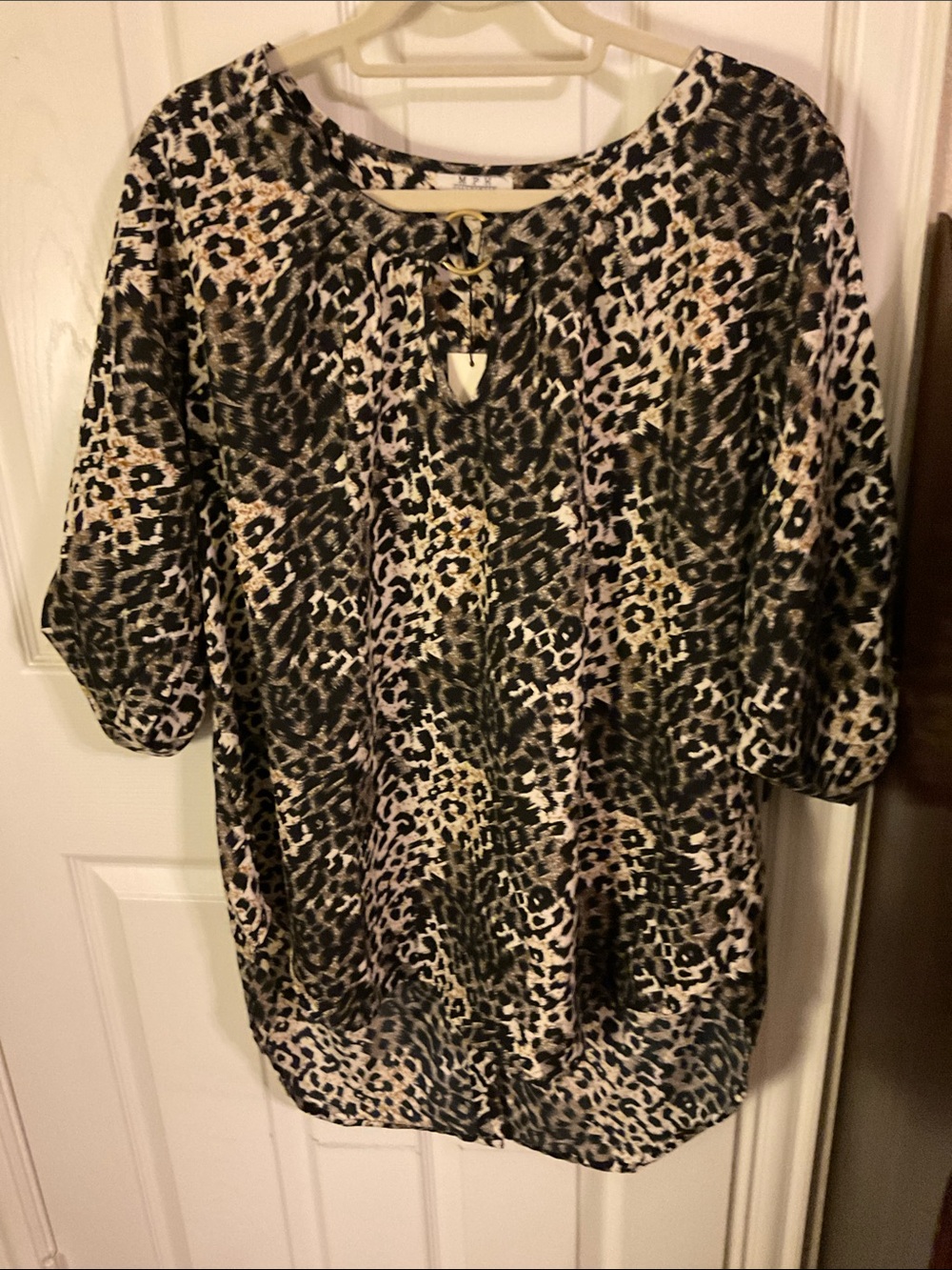 MPH Collection Animal Print Hi Low Tunic Top 1X Key Hole Neck Button Back Boho